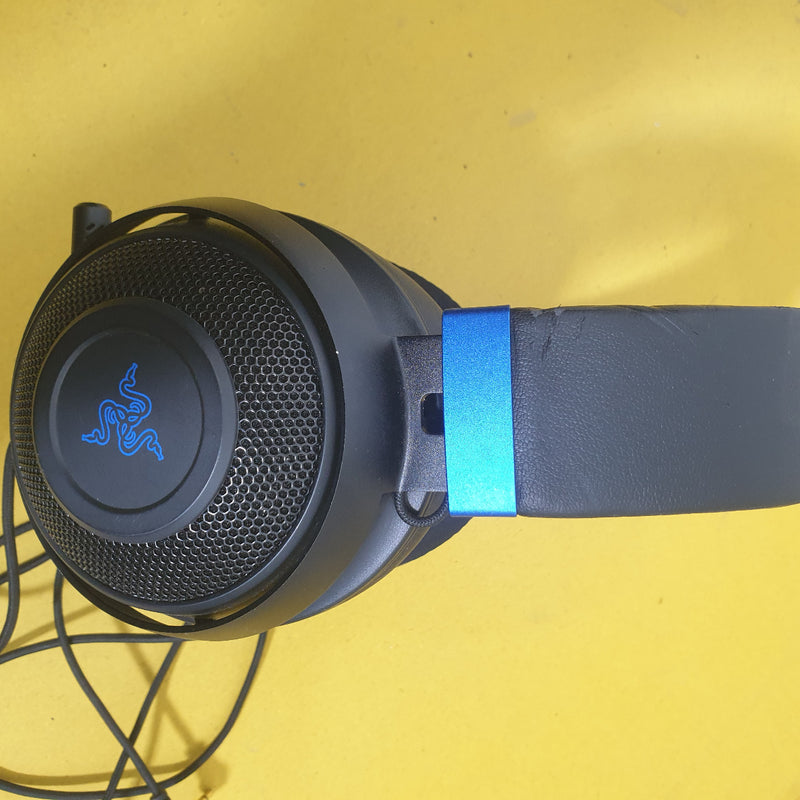 Razer Kraken Gaming Headset: Lightweight Aluminum Frame (Black + Blue)